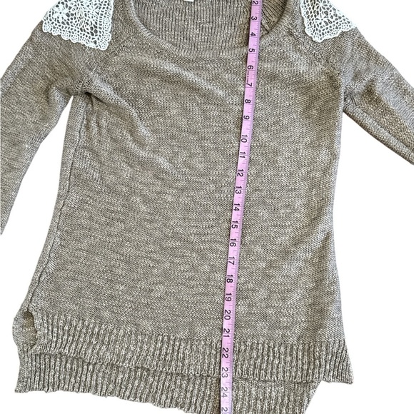 Pink Rose Women’s Knit Sweater Lace Shoulder Detail Size M - Picture 9 of 9